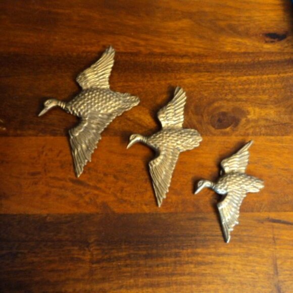 Other - brass flying duck trio